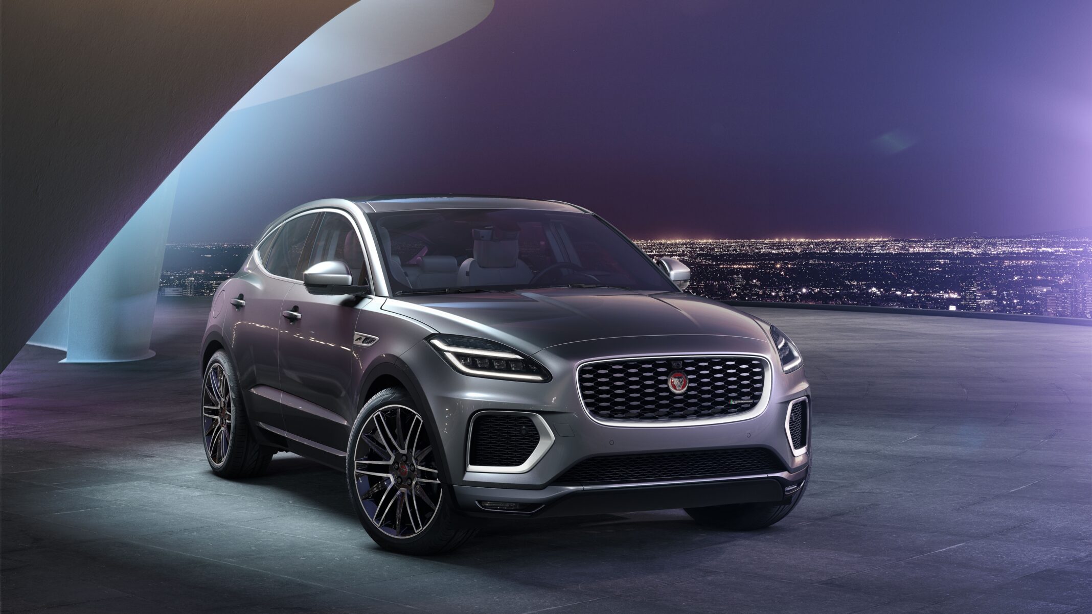 Jaguar кроссовер e Pace 2021