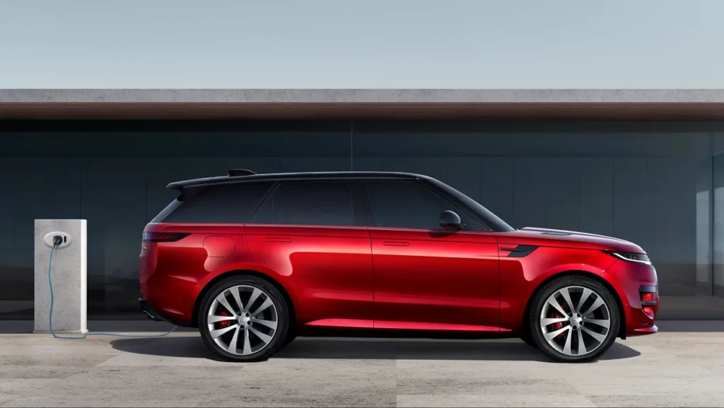 Новый Range Rover Sport 2022 года выпуска с мощностью PHEV и минималистичным дизайном