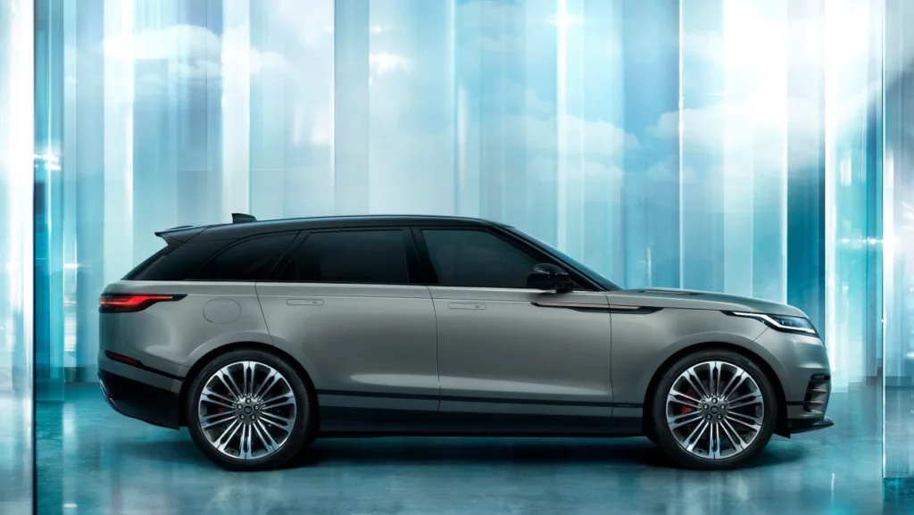Новый Range Rover Velar 2023 года поступит в продажу по цене от 54 тысяч фунтов стерлингов с большими обновлениями