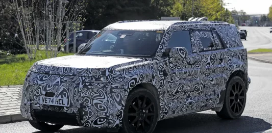 Land Rover Defender Sport 2026: электрический наследник Freelander выходит на тесты